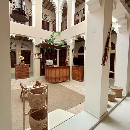 Hyba Heritage Hotel Dubai Exteriör bild