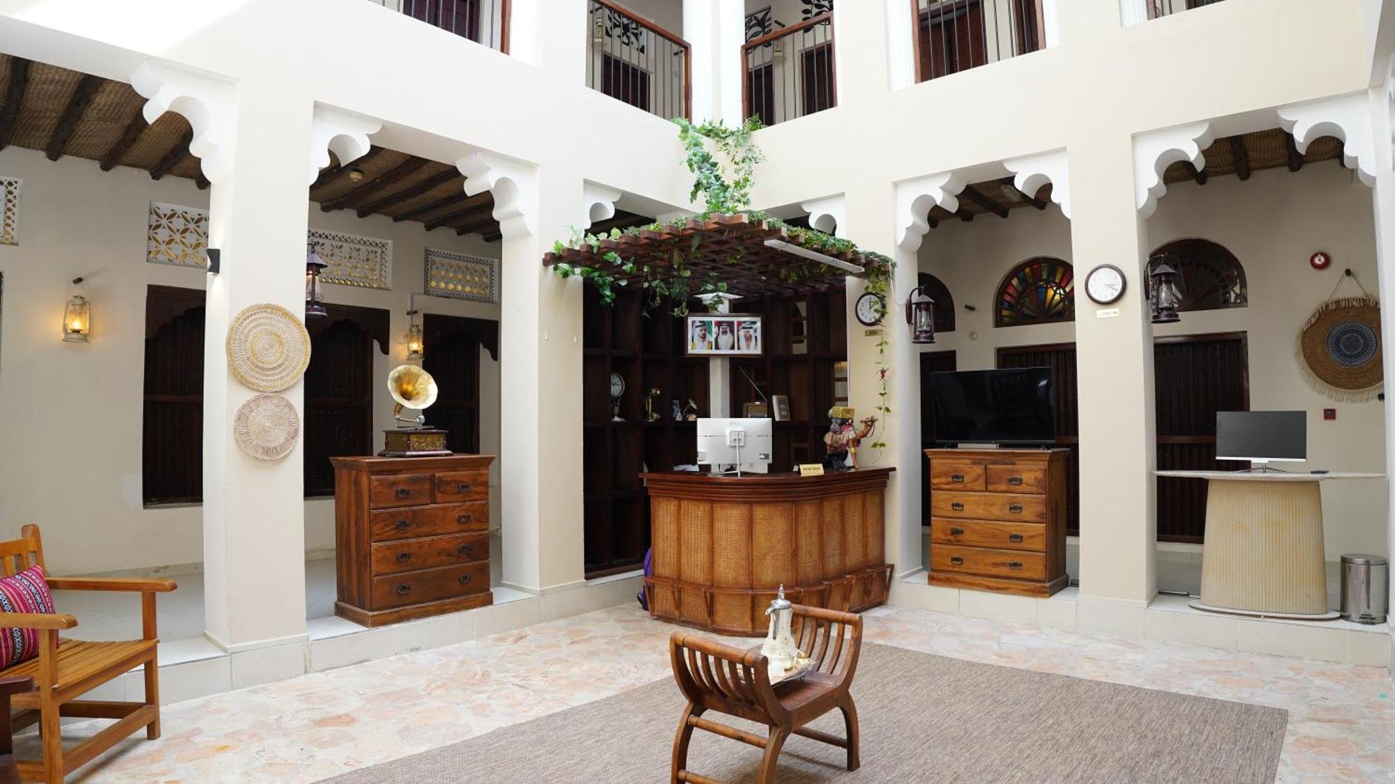 Hyba Heritage Hotel Dubai Exteriör bild